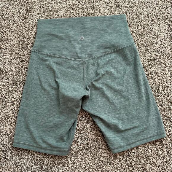 Lululemon heather sage green biker shorts size 6 - Picture 3 of 8